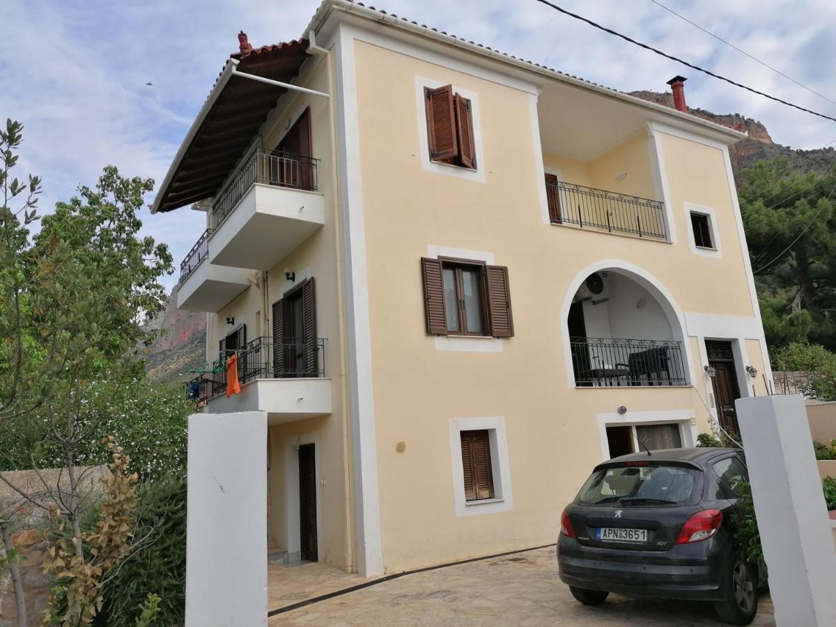 Apartment Theodoros Leonídion Exterior foto
